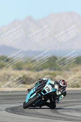 media/Jan-15-2026-Racers Edge (Thu) [[dfebeb70ab]]/2-A Group/Session 3 (Turn 16)/